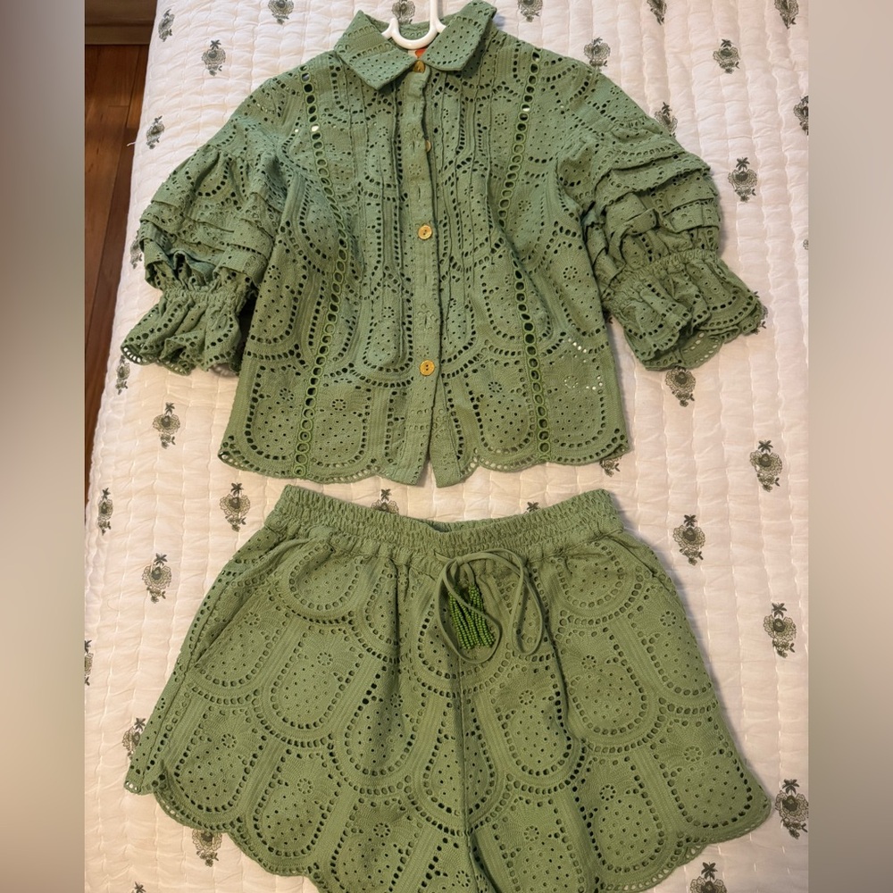 FARM RIO Green Pineapple SHIRT 
Shirt: XXS